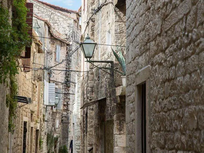 Ana Old Town
