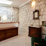 Guesthouse Ana Trogir Old Town Guest house 3*