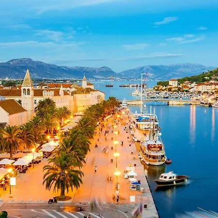 Ana Old Town Trogir