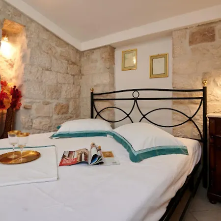 Pensionat Ana Old Town