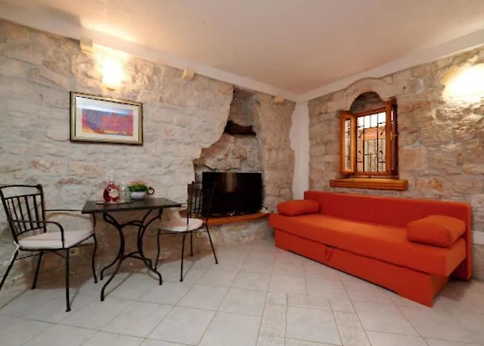 Ana Old Town Πανσιόν