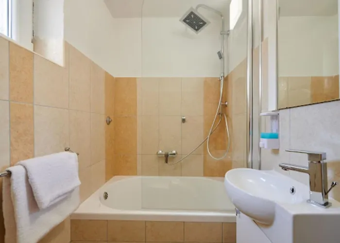 Ana Old Town Vendégház 3*