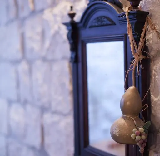 Ana Old Town 3* Τρογκίρ